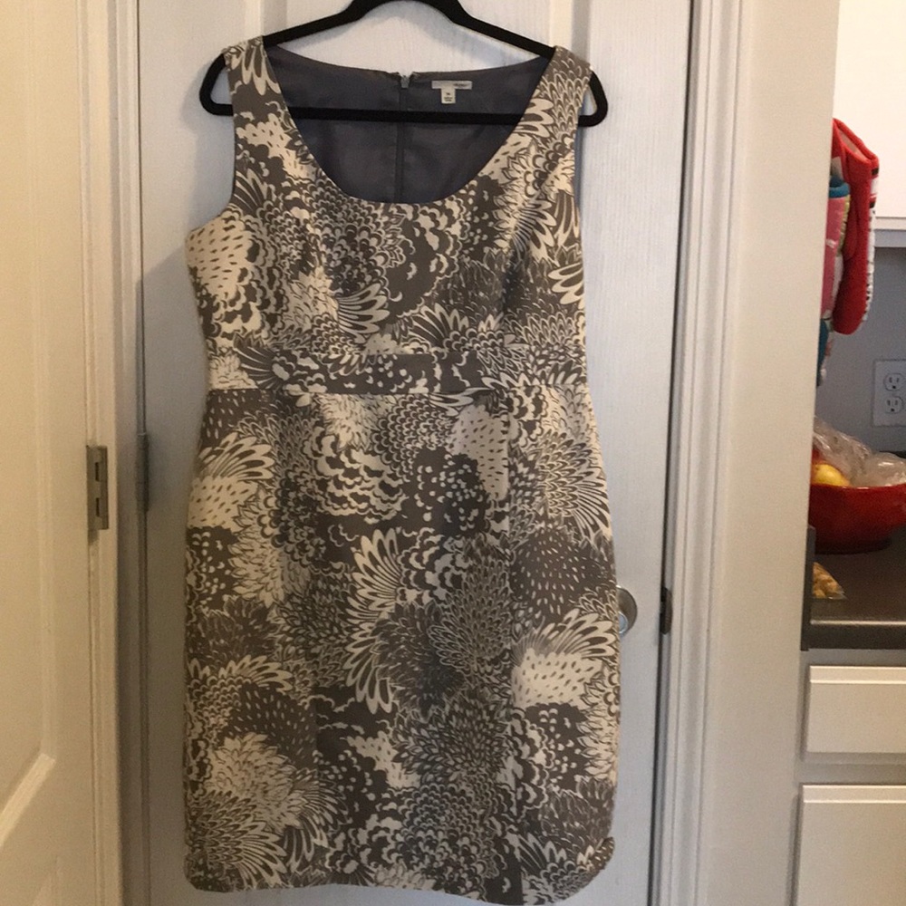 Beautiful dress!!